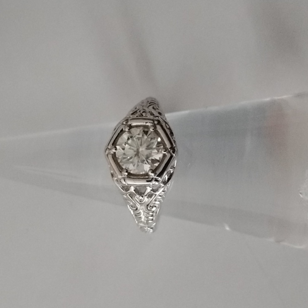 Elegant Silver Women's Ring